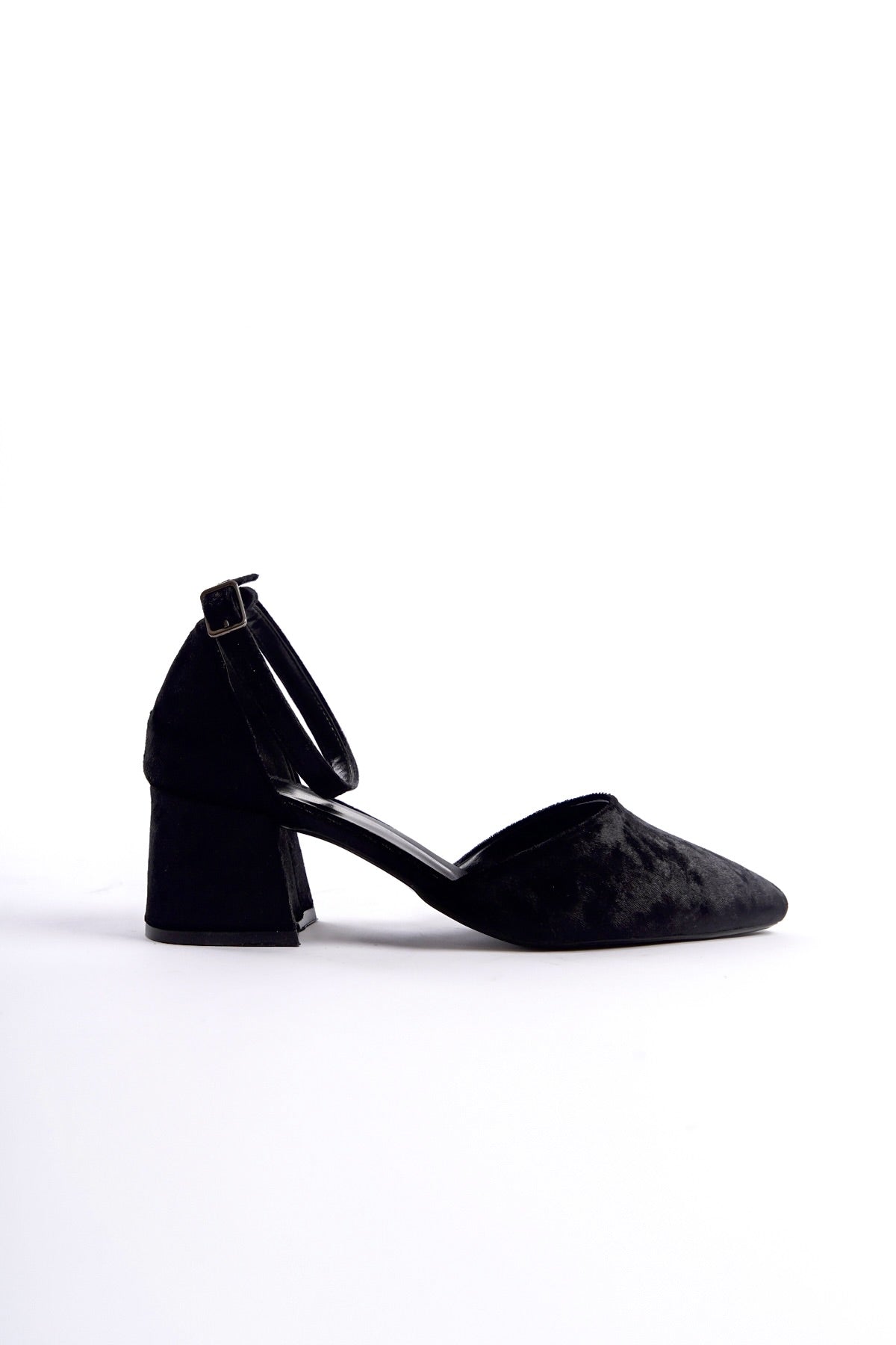 Hlin | Black Velvet Mid Heels