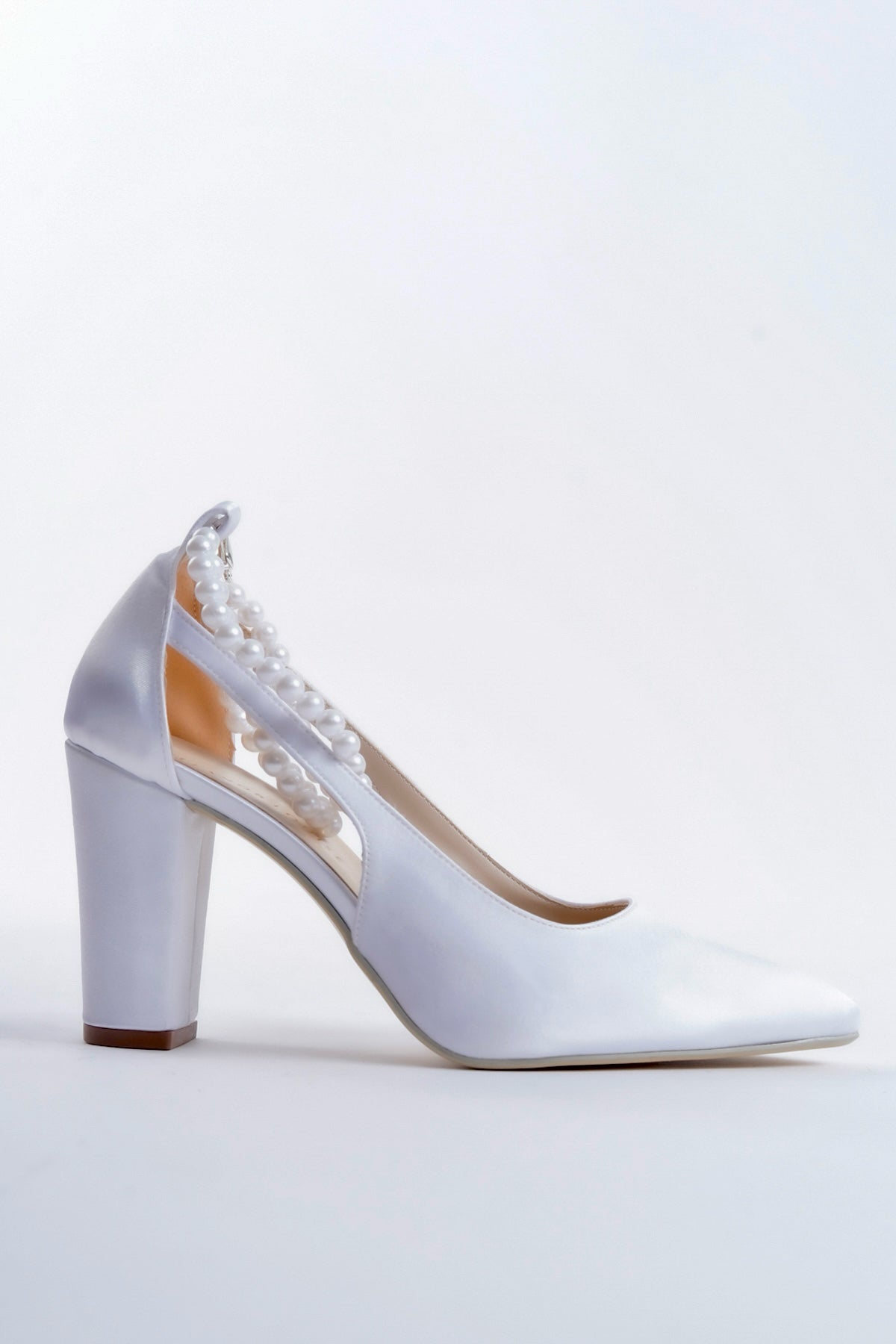Holly | White Satin High Heels with Pearls