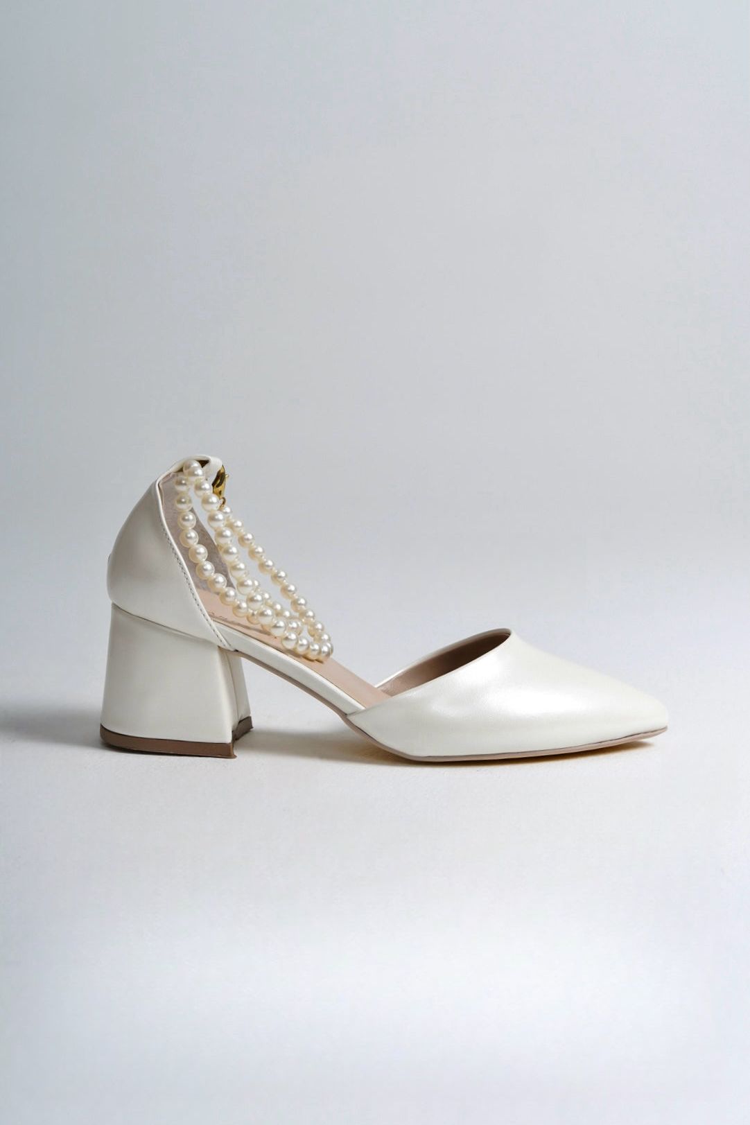 Viola | Ivory Mid Heels with Pearls