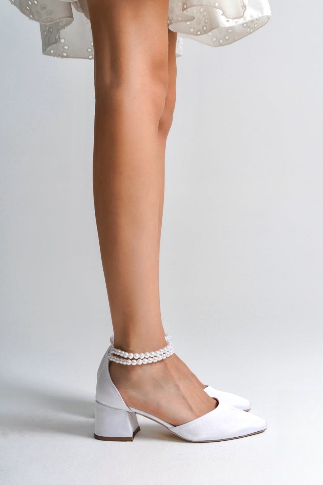 Eowyn | White Satin Low Heels with Pearls