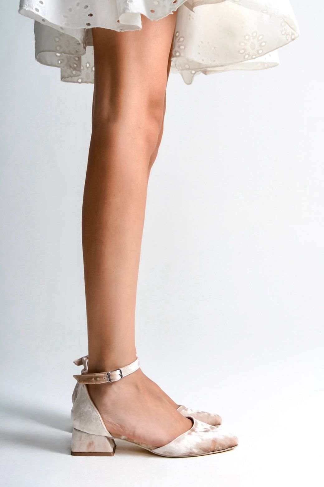 Brynja | Beige Velvet Low Heels