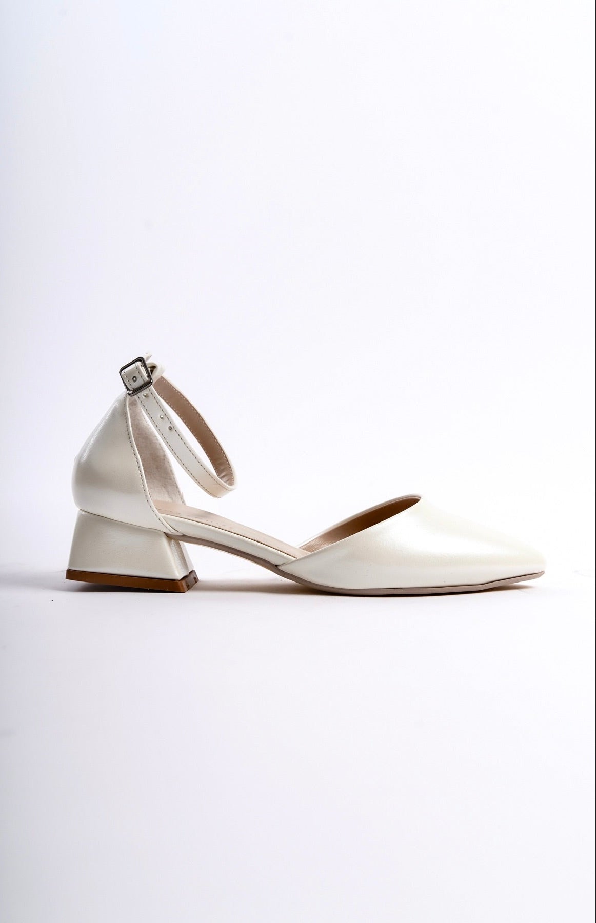 Shira | Ivory Low Heels