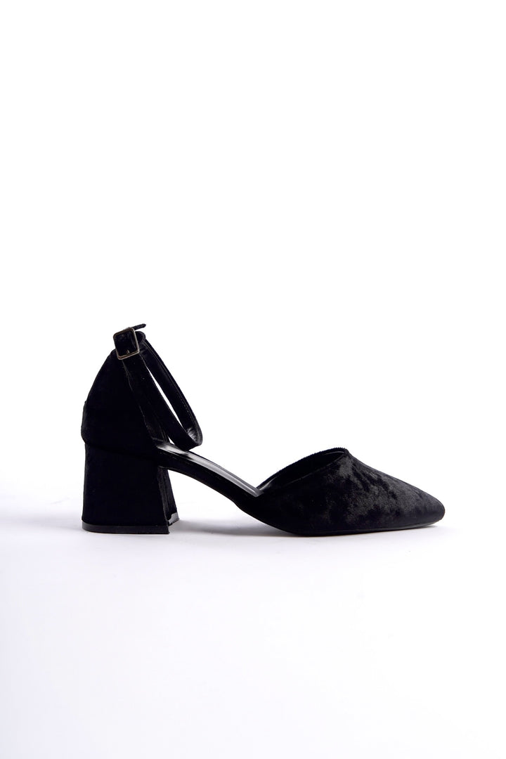 Hlin | Black Velvet Mid Heels