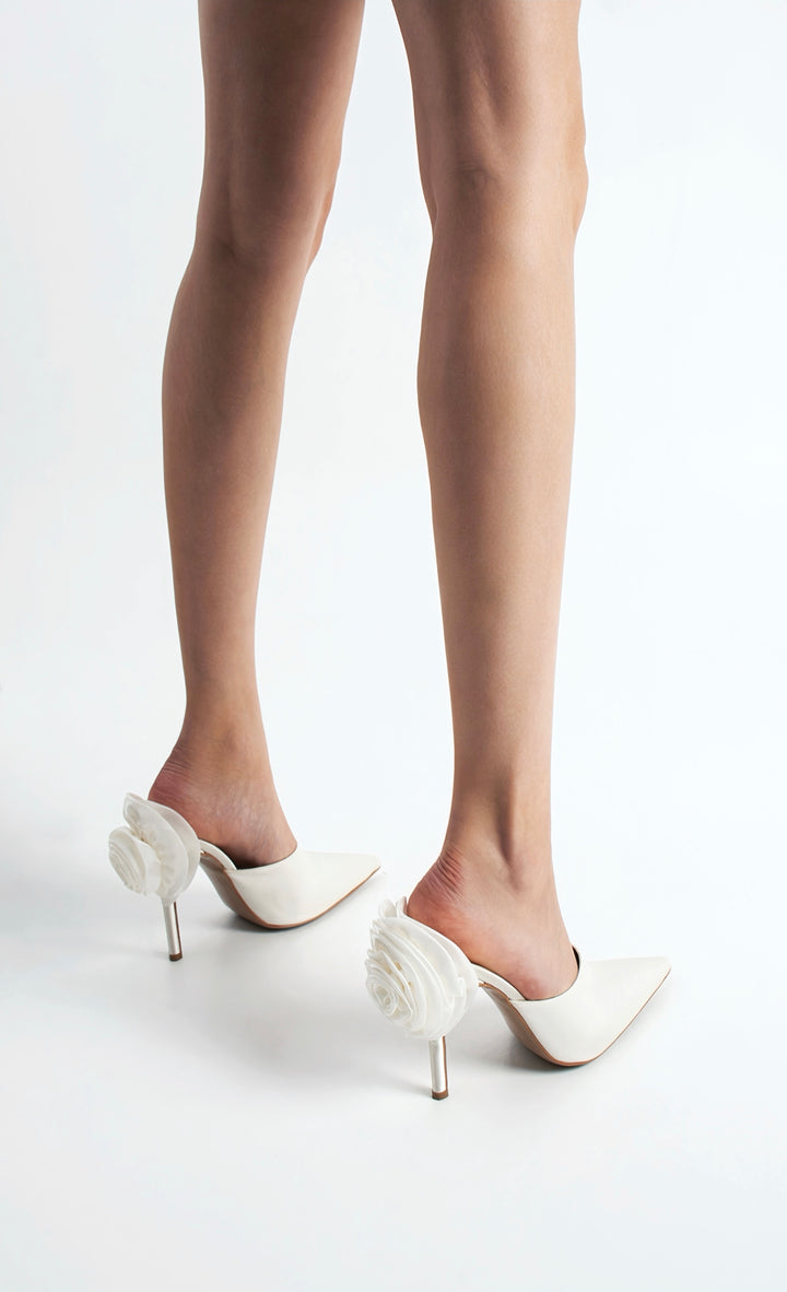 Edna | Ivory Satin High Heels with Rose