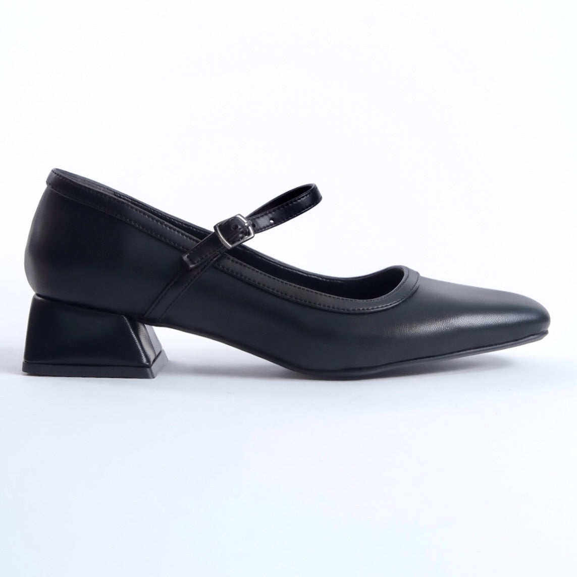 Bríet | Black Leather Mary Janes