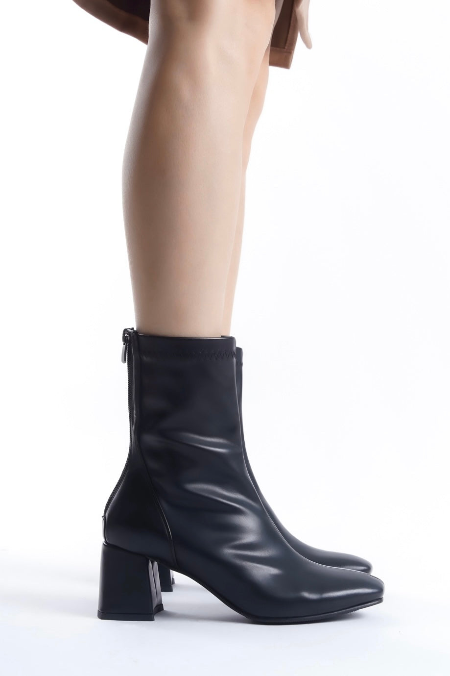 Black Leather Heeled Ankle Strech Boots