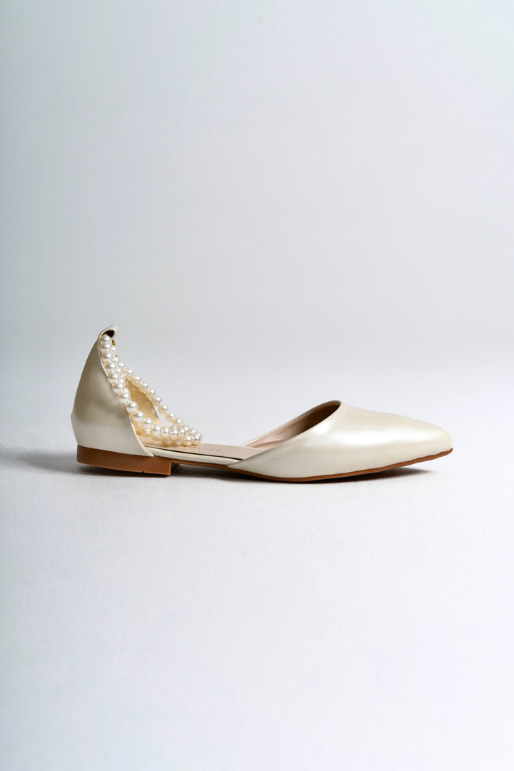 Livia | Ivory Flats with Pearls