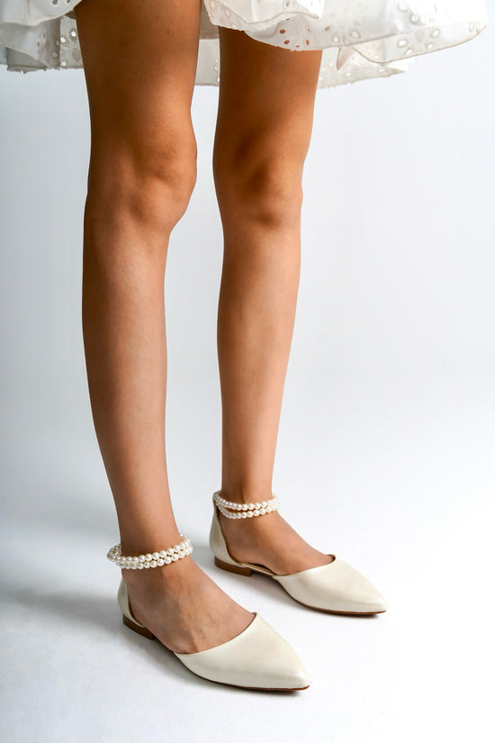 Livia | Ivory Flats with Pearls