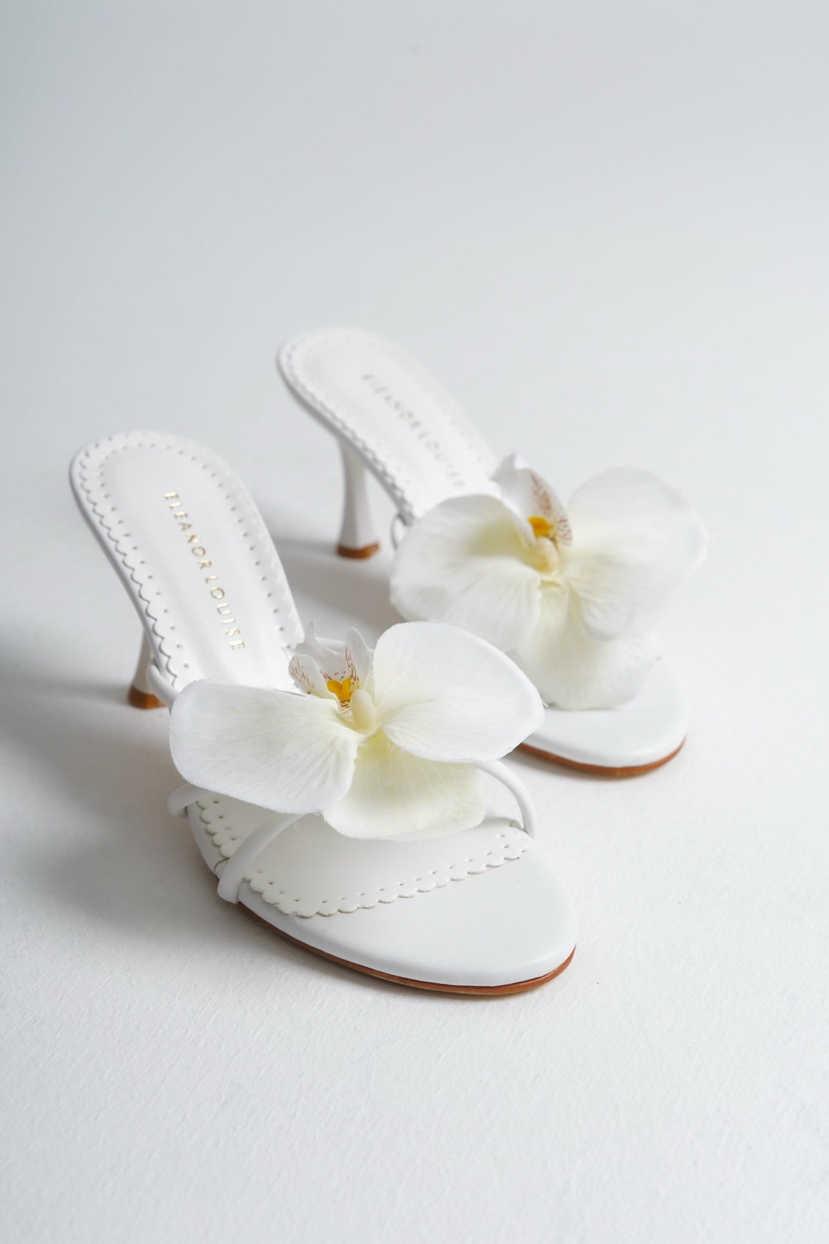 Gisella | White Orchid Mule